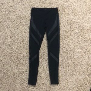Black alo mesh leggings